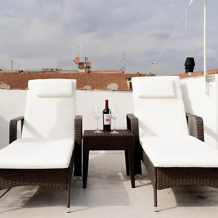 بيت ضيافة The Dream Terrace - Elena Grey